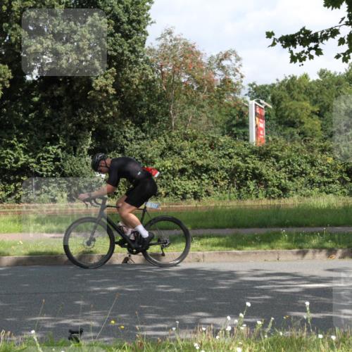10.08.2025 - GEWOBA Citytriathlon Bremen Yannick Fuchs http://msf.ph/oto/8566131 10.08.2025 12:14:05 Radfahren 587, 590, 615, 616, 630, 689, 733, 788, 863, 873, 950, 951, 1030 meine-sportfotos.de