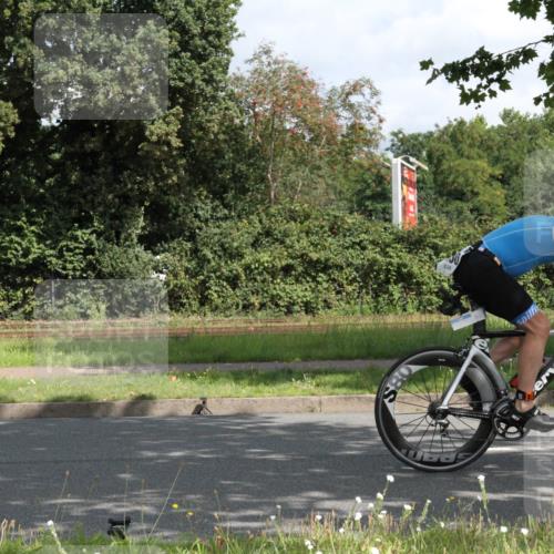 10.08.2025 - GEWOBA Citytriathlon Bremen Yannick Fuchs http://msf.ph/oto/8566143 10.08.2025 12:14:09 Radfahren 587, 590, 615, 616, 630, 689, 788, 793, 801, 873, 950, 951, 1030 meine-sportfotos.de