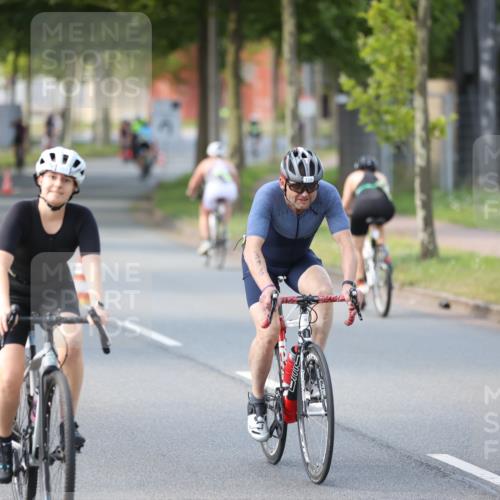 10.08.2025 - GEWOBA Citytriathlon Bremen Yannick Fuchs http://msf.ph/oto/8566157 10.08.2025 14:54:31 Radfahren 194, 206, 316, 324, 355, 370, 387, 393, 440, 454, 475, 489, 507, 514, 518 meine-sportfotos.de