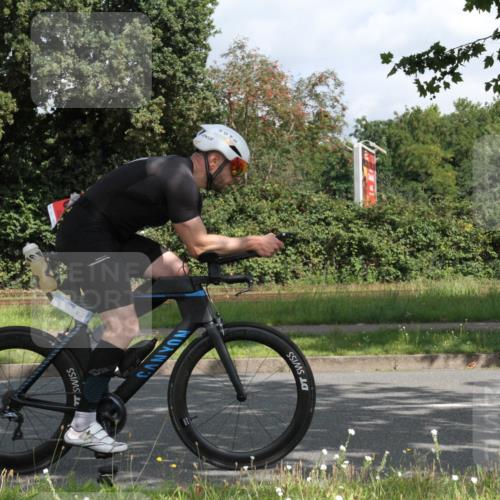 10.08.2025 - GEWOBA Citytriathlon Bremen Yannick Fuchs http://msf.ph/oto/8566167 10.08.2025 12:14:21 Radfahren 587, 615, 616, 630, 655, 681, 708, 735, 738, 788, 793, 801, 888, 1030 meine-sportfotos.de