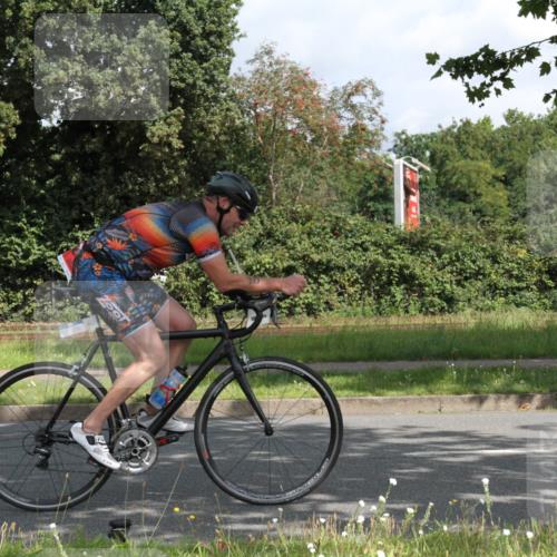 10.08.2025 - GEWOBA Citytriathlon Bremen Yannick Fuchs http://msf.ph/oto/8566176 10.08.2025 12:14:27 Radfahren 616, 630, 655, 681, 708, 735, 738, 793, 801, 806, 838, 888 meine-sportfotos.de