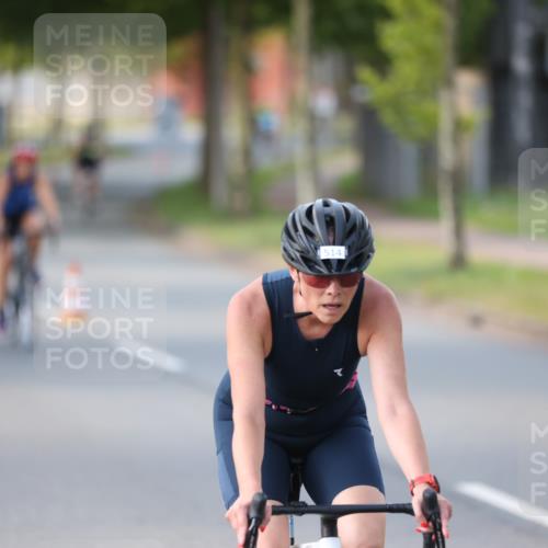 10.08.2025 - GEWOBA Citytriathlon Bremen Yannick Fuchs http://msf.ph/oto/8566180 10.08.2025 14:54:36 Radfahren 194, 316, 355, 370, 387, 393, 440, 489, 507, 514, 518 meine-sportfotos.de