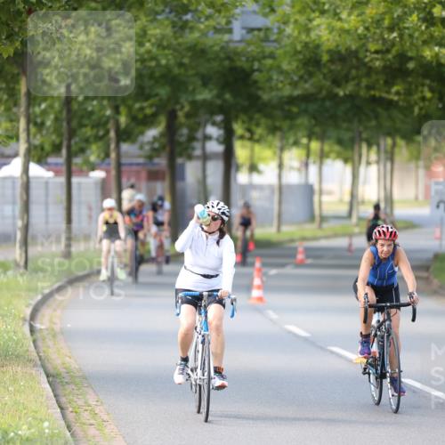 10.08.2025 - GEWOBA Citytriathlon Bremen Yannick Fuchs http://msf.ph/oto/8566181 10.08.2025 14:54:36 Radfahren 194, 316, 355, 370, 387, 393, 440, 489, 507, 514, 518 meine-sportfotos.de