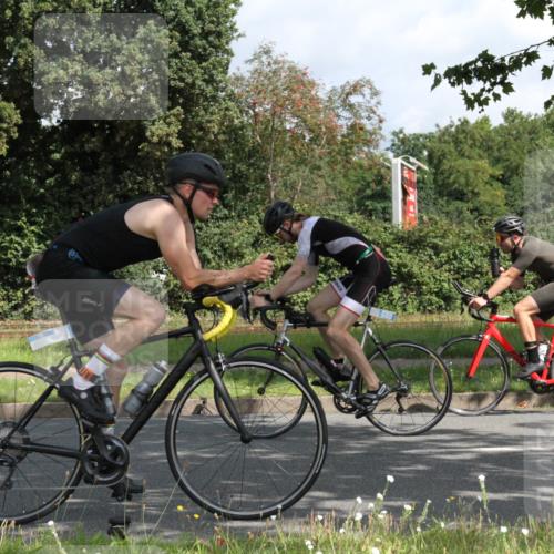 10.08.2025 - GEWOBA Citytriathlon Bremen Yannick Fuchs http://msf.ph/oto/8566182 10.08.2025 12:14:28 Radfahren 630, 632, 655, 681, 708, 735, 738, 793, 801, 806, 838, 888 meine-sportfotos.de
