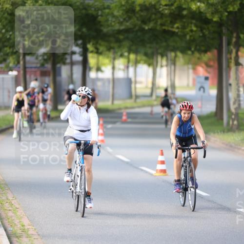 10.08.2025 - GEWOBA Citytriathlon Bremen Yannick Fuchs http://msf.ph/oto/8566183 10.08.2025 14:54:36 Radfahren 194, 316, 355, 370, 387, 393, 440, 489, 507, 514, 518 meine-sportfotos.de