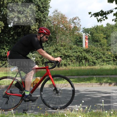10.08.2025 - GEWOBA Citytriathlon Bremen Yannick Fuchs http://msf.ph/oto/8566201 10.08.2025 12:14:39 Radfahren 632, 635, 681, 708, 735, 736, 738, 806, 838 meine-sportfotos.de