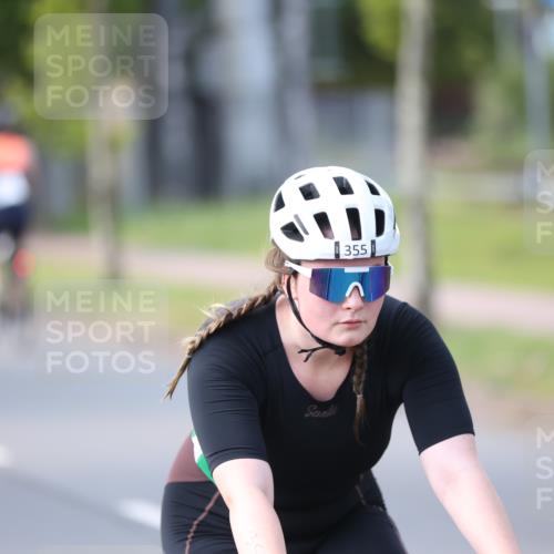 10.08.2025 - GEWOBA Citytriathlon Bremen Yannick Fuchs http://msf.ph/oto/8566215 10.08.2025 14:54:45 Radfahren 194, 335, 355, 370, 440, 489, 507, 518 meine-sportfotos.de