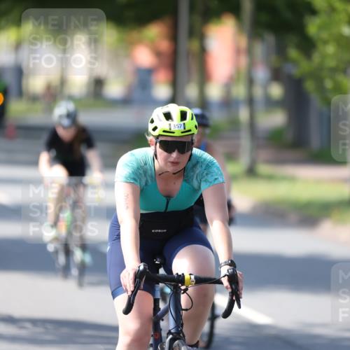 10.08.2025 - GEWOBA Citytriathlon Bremen Yannick Fuchs http://msf.ph/oto/8566218 10.08.2025 14:55:04 Radfahren 335, 357, 375, 424, 430, 450, 451, 511, 524 meine-sportfotos.de