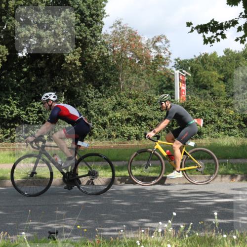 10.08.2025 - GEWOBA Citytriathlon Bremen Yannick Fuchs http://msf.ph/oto/8566254 10.08.2025 12:15:06 Radfahren 551, 564, 627, 657, 753, 826, 852, 857, 876, 897, 947, 959, 1011, 1020 meine-sportfotos.de