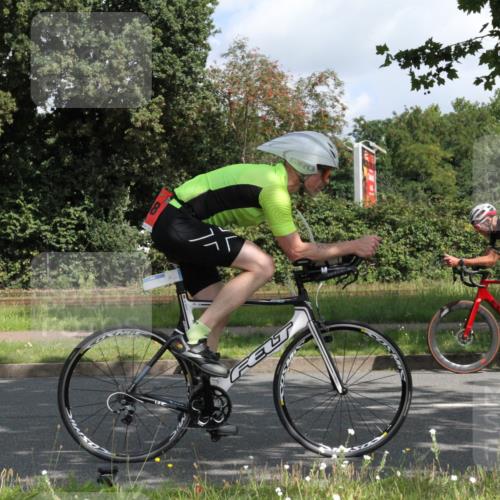 10.08.2025 - GEWOBA Citytriathlon Bremen Yannick Fuchs http://msf.ph/oto/8566293 10.08.2025 12:15:31 Radfahren 591, 641, 643, 834, 858 meine-sportfotos.de