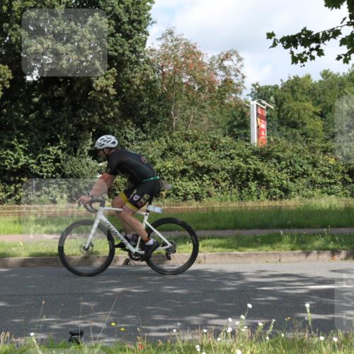 10.08.2025 - GEWOBA Citytriathlon Bremen Yannick Fuchs http://msf.ph/oto/8566313 10.08.2025 12:15:43 Radfahren 600, 626, 641, 682, 715, 834, 836, 839, 840, 859, 1016 meine-sportfotos.de