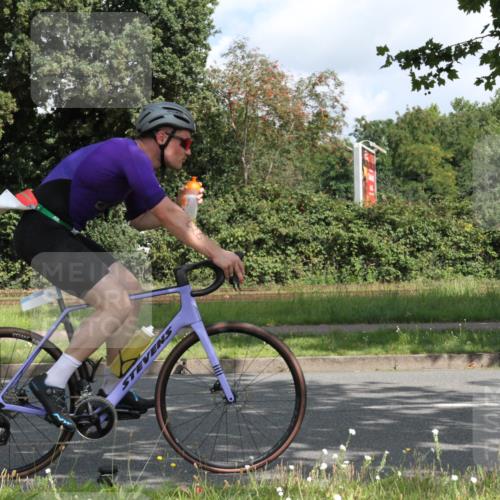 10.08.2025 - GEWOBA Citytriathlon Bremen Yannick Fuchs http://msf.ph/oto/8566323 10.08.2025 12:15:48 Radfahren 600, 626, 641, 682, 686, 707, 715, 824, 836, 839, 840, 859, 891, 1016, 1022 meine-sportfotos.de