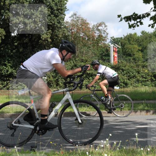 10.08.2025 - GEWOBA Citytriathlon Bremen Yannick Fuchs http://msf.ph/oto/8566327 10.08.2025 12:15:50 Radfahren 600, 626, 641, 682, 686, 707, 715, 824, 836, 839, 840, 859, 891, 1016, 1022 meine-sportfotos.de