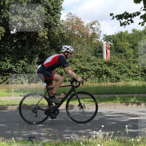 10.08.2025 - GEWOBA Citytriathlon Bremen Yannick Fuchs http://msf.ph/oto/8566357 10.08.2025 12:15:58 Radfahren 600, 626, 654, 682, 686, 707, 715, 824, 836, 839, 840, 859, 891, 1016, 1022 meine-sportfotos.de