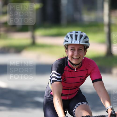 10.08.2025 - GEWOBA Citytriathlon Bremen Yannick Fuchs http://msf.ph/oto/8566358 10.08.2025 14:56:49 Radfahren 299, 392, 435 meine-sportfotos.de