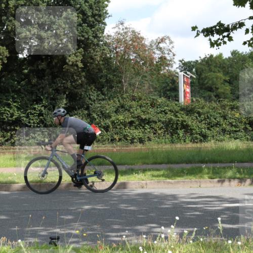10.08.2025 - GEWOBA Citytriathlon Bremen Yannick Fuchs http://msf.ph/oto/8566382 10.08.2025 12:16:29 Radfahren 742, 768, 820, 843, 902 meine-sportfotos.de
