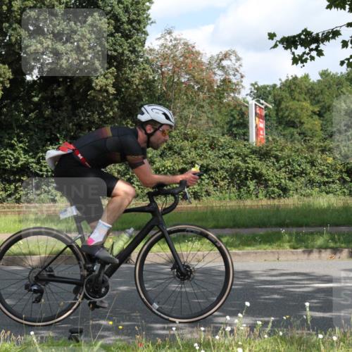 10.08.2025 - GEWOBA Citytriathlon Bremen Yannick Fuchs http://msf.ph/oto/8566386 10.08.2025 12:16:34 Radfahren 567, 742, 768, 783, 820, 843, 902 meine-sportfotos.de