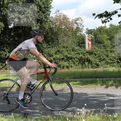 10.08.2025 - GEWOBA Citytriathlon Bremen Yannick Fuchs http://msf.ph/oto/8566402 10.08.2025 12:16:43 Radfahren 567, 742, 768, 783, 822, 843, 902, 915, 1010, 1035, 1039 meine-sportfotos.de