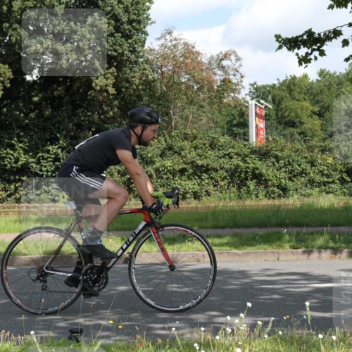 10.08.2025 - GEWOBA Citytriathlon Bremen Yannick Fuchs http://msf.ph/oto/8566409 10.08.2025 12:16:46 Radfahren 567, 742, 768, 783, 822, 843, 902, 915, 1010, 1035, 1039 meine-sportfotos.de