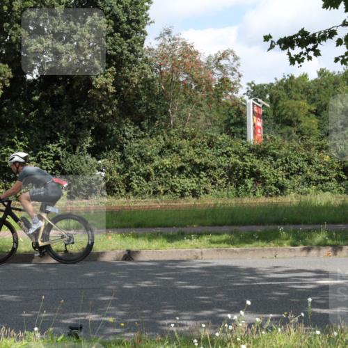 10.08.2025 - GEWOBA Citytriathlon Bremen Yannick Fuchs http://msf.ph/oto/8566439 10.08.2025 12:17:04 Radfahren 822, 877, 956, 1010, 1037 meine-sportfotos.de