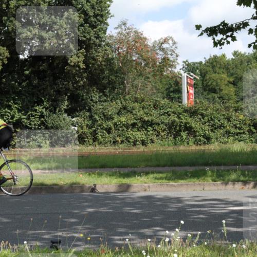 10.08.2025 - GEWOBA Citytriathlon Bremen Yannick Fuchs http://msf.ph/oto/8566456 10.08.2025 12:17:16 Radfahren 671, 856, 956, 1037 meine-sportfotos.de