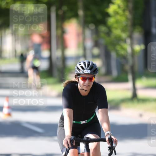 10.08.2025 - GEWOBA Citytriathlon Bremen Yannick Fuchs http://msf.ph/oto/8566464 10.08.2025 14:57:51 Radfahren 398, 420, 452 meine-sportfotos.de