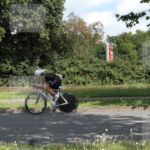 10.08.2025 - GEWOBA Citytriathlon Bremen Yannick Fuchs http://msf.ph/oto/8566476 10.08.2025 12:17:30 Radfahren 671, 766, 856, 912 meine-sportfotos.de