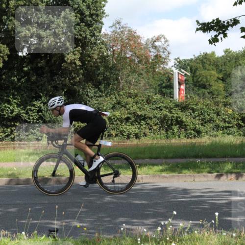 10.08.2025 - GEWOBA Citytriathlon Bremen Yannick Fuchs http://msf.ph/oto/8566502 10.08.2025 12:17:46 Radfahren 560, 566, 741, 765, 766, 933, 1025 meine-sportfotos.de