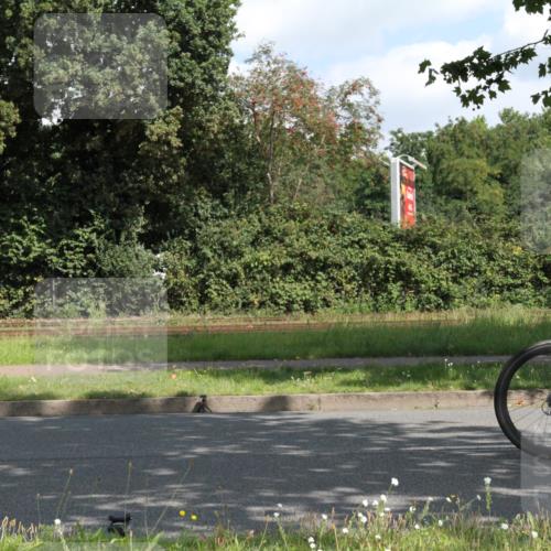 10.08.2025 - GEWOBA Citytriathlon Bremen Yannick Fuchs http://msf.ph/oto/8566573 10.08.2025 12:18:23 Radfahren 579, 582, 637, 678, 680, 763, 855, 914, 919, 973 meine-sportfotos.de