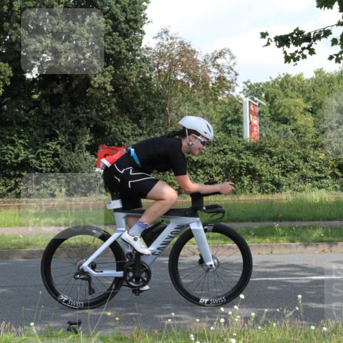 10.08.2025 - GEWOBA Citytriathlon Bremen Yannick Fuchs http://msf.ph/oto/8566584 10.08.2025 12:18:32 Radfahren 584, 637, 642, 652, 678, 680, 759, 763, 781, 855, 919, 973, 1015, 1029 meine-sportfotos.de