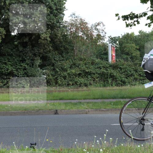 10.08.2025 - GEWOBA Citytriathlon Bremen Yannick Fuchs http://msf.ph/oto/8566607 10.08.2025 12:18:39 Radfahren 584, 637, 642, 652, 678, 680, 759, 781, 789, 790, 855, 919, 1015, 1018, 1029 meine-sportfotos.de
