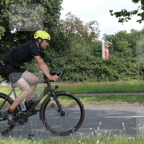 10.08.2025 - GEWOBA Citytriathlon Bremen Yannick Fuchs http://msf.ph/oto/8566615 10.08.2025 12:18:46 Radfahren 556, 584, 642, 652, 678, 759, 781, 789, 790, 825, 853, 855, 919, 978, 982, 1015, 1018, 1029 meine-sportfotos.de