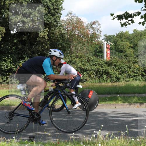 10.08.2025 - GEWOBA Citytriathlon Bremen Yannick Fuchs http://msf.ph/oto/8566629 10.08.2025 12:18:55 Radfahren 556, 789, 790, 825, 853, 978, 982, 1018 meine-sportfotos.de