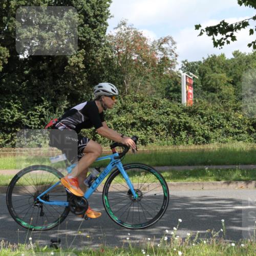10.08.2025 - GEWOBA Citytriathlon Bremen Yannick Fuchs http://msf.ph/oto/8566635 10.08.2025 12:18:58 Radfahren 556, 789, 790, 825, 853, 978, 982, 1018 meine-sportfotos.de