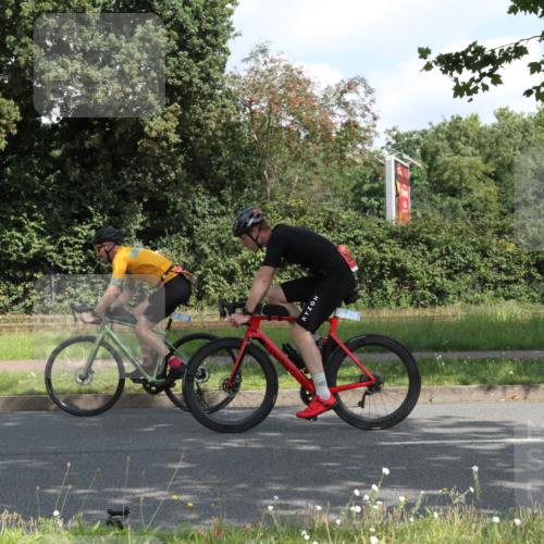 10.08.2025 - GEWOBA Citytriathlon Bremen Yannick Fuchs http://msf.ph/oto/8566641 10.08.2025 12:19:09 Radfahren 556, 709, 750, 804, 978, 982 meine-sportfotos.de