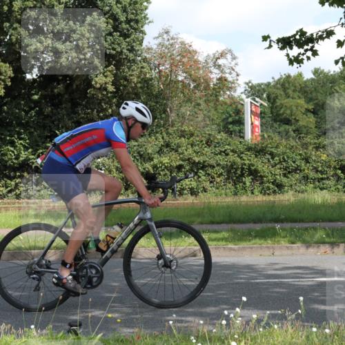 10.08.2025 - GEWOBA Citytriathlon Bremen Yannick Fuchs http://msf.ph/oto/8566652 10.08.2025 12:19:21 Radfahren 709, 750, 762, 804, 872, 1033 meine-sportfotos.de