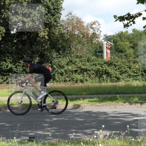 10.08.2025 - GEWOBA Citytriathlon Bremen Yannick Fuchs http://msf.ph/oto/8566668 10.08.2025 12:19:44 Radfahren 554, 719, 749, 872 meine-sportfotos.de