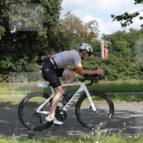 10.08.2025 - GEWOBA Citytriathlon Bremen Yannick Fuchs http://msf.ph/oto/8566669 10.08.2025 12:19:48 Radfahren 554, 719, 739, 749, 764, 841 meine-sportfotos.de