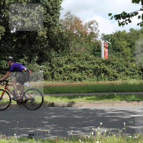 10.08.2025 - GEWOBA Citytriathlon Bremen Yannick Fuchs http://msf.ph/oto/8566685 10.08.2025 12:20:09 Radfahren 565, 570, 639, 720, 739, 764, 782, 784, 841, 844, 892, 920, 1027 meine-sportfotos.de
