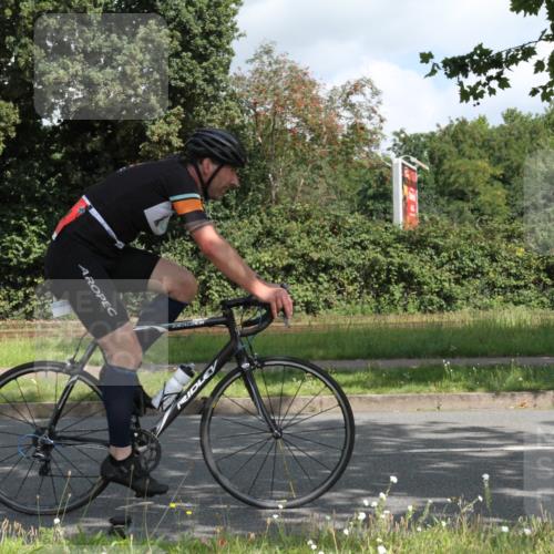 10.08.2025 - GEWOBA Citytriathlon Bremen Yannick Fuchs http://msf.ph/oto/8566686 10.08.2025 12:20:11 Radfahren 565, 570, 639, 720, 739, 764, 782, 784, 841, 844, 892, 920, 1027 meine-sportfotos.de