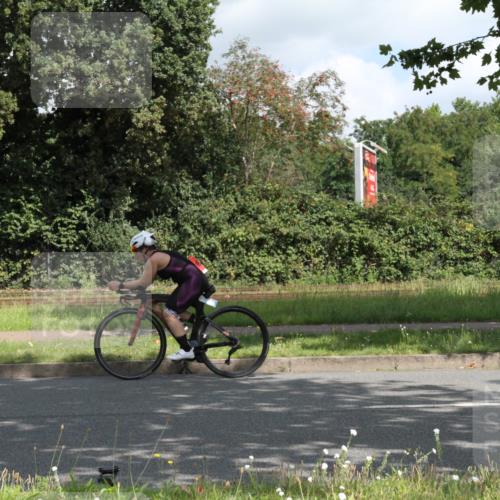 10.08.2025 - GEWOBA Citytriathlon Bremen Yannick Fuchs http://msf.ph/oto/8566688 10.08.2025 12:20:13 Radfahren 565, 570, 639, 720, 764, 782, 784, 844, 892, 920, 1027 meine-sportfotos.de