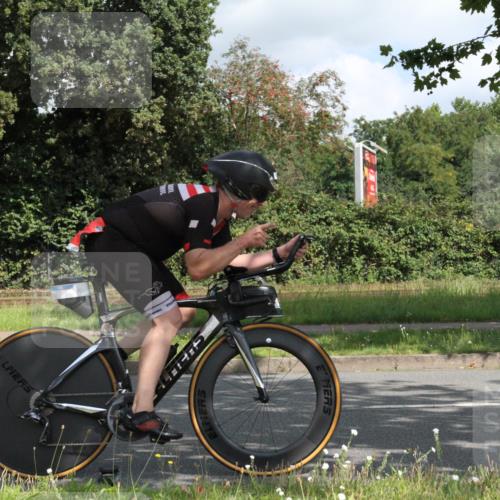 10.08.2025 - GEWOBA Citytriathlon Bremen Yannick Fuchs http://msf.ph/oto/8566695 10.08.2025 12:20:18 Radfahren 565, 570, 596, 631, 720, 782, 784, 844, 892, 920 meine-sportfotos.de