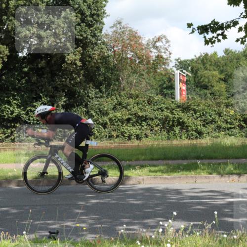 10.08.2025 - GEWOBA Citytriathlon Bremen Yannick Fuchs http://msf.ph/oto/8566696 10.08.2025 12:20:19 Radfahren 565, 570, 596, 631, 720, 782, 784, 844, 892, 920 meine-sportfotos.de