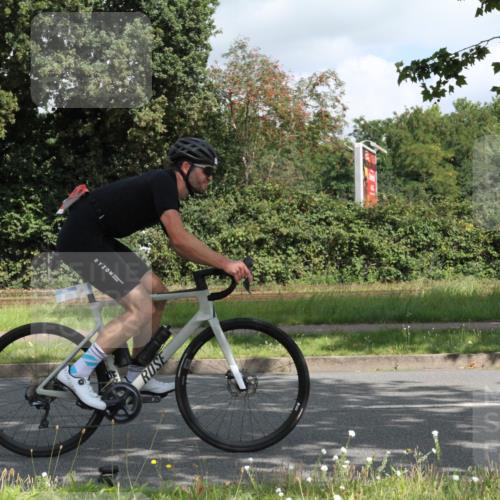 10.08.2025 - GEWOBA Citytriathlon Bremen Yannick Fuchs http://msf.ph/oto/8566707 10.08.2025 12:20:33 Radfahren 563, 596, 631, 720, 734, 829, 900, 940 meine-sportfotos.de