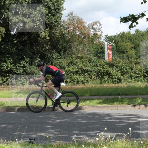 10.08.2025 - GEWOBA Citytriathlon Bremen Yannick Fuchs http://msf.ph/oto/8566709 10.08.2025 12:20:35 Radfahren 563, 596, 631, 734, 829, 900, 940 meine-sportfotos.de