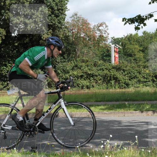 10.08.2025 - GEWOBA Citytriathlon Bremen Yannick Fuchs http://msf.ph/oto/8566712 10.08.2025 12:20:43 Radfahren 563, 631, 734, 772, 829, 899, 900, 940, 1001 meine-sportfotos.de
