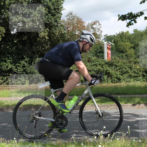 10.08.2025 - GEWOBA Citytriathlon Bremen Yannick Fuchs http://msf.ph/oto/8566719 10.08.2025 12:20:54 Radfahren 558, 581, 701, 772, 795, 899, 940, 1001 meine-sportfotos.de