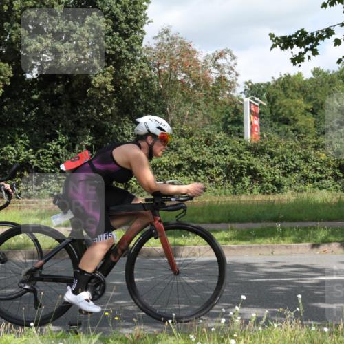 10.08.2025 - GEWOBA Citytriathlon Bremen Yannick Fuchs http://msf.ph/oto/8566727 10.08.2025 12:21:08 Radfahren 555, 558, 581, 662, 701, 758, 785, 795, 813, 869, 969, 975, 1002 meine-sportfotos.de