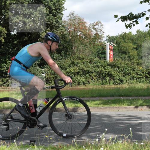 10.08.2025 - GEWOBA Citytriathlon Bremen Yannick Fuchs http://msf.ph/oto/8566735 10.08.2025 12:21:12 Radfahren 555, 558, 581, 662, 701, 758, 761, 785, 813, 869, 913, 969, 975, 1002 meine-sportfotos.de