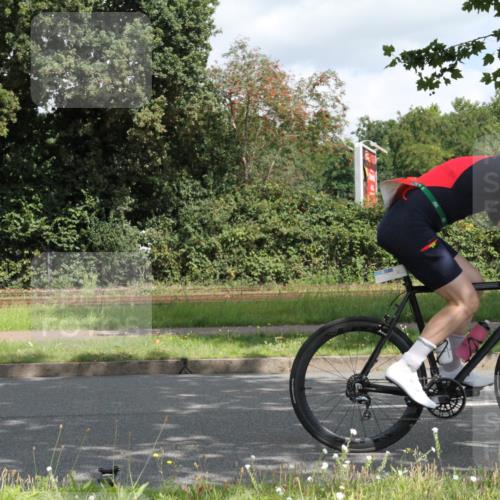 10.08.2025 - GEWOBA Citytriathlon Bremen Yannick Fuchs http://msf.ph/oto/8566766 10.08.2025 12:21:24 Radfahren 555, 618, 761, 785, 813, 913, 949, 975, 1002 meine-sportfotos.de
